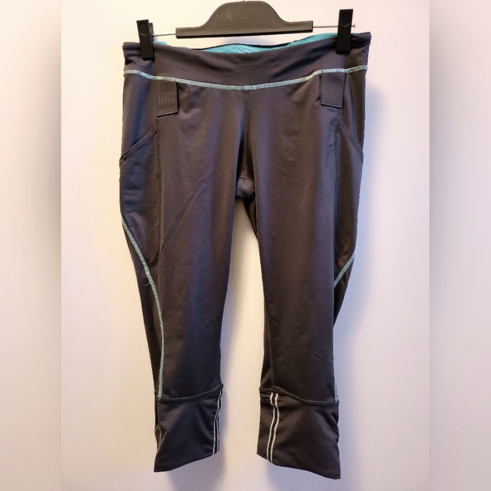 Lucy Athletic Gray Cropped Pants